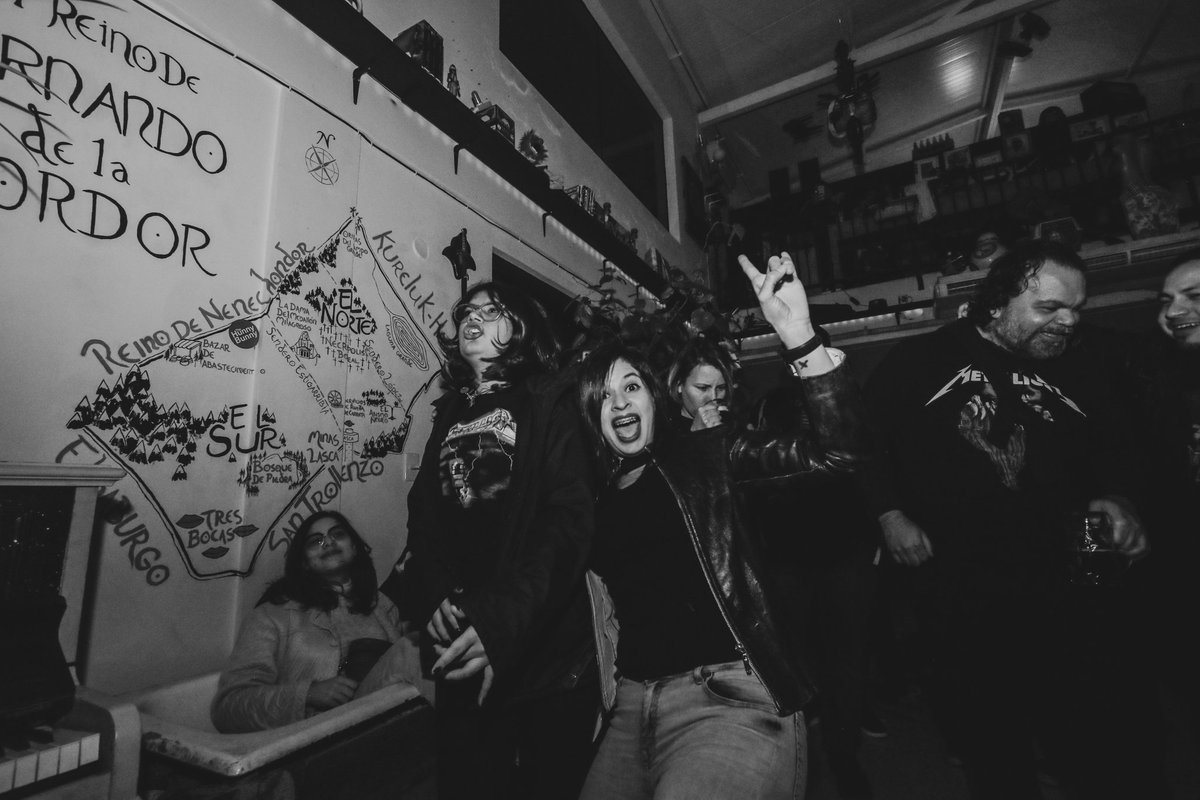 🔥Black and White🔥
@hunnybunny_py 
Ph: <a href="/jazzpintasilgo/">Jazmin Pintasilgo</a> 

#metallica 
#metallicacover