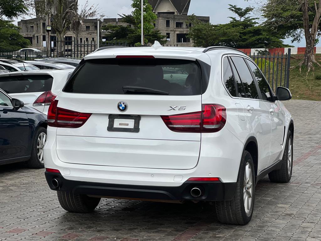 Automall_ng's tweet photo. Few months used BMW X5 2015 model
Price:17.5m
Duty: paid
Location: Abuja
#maryamshetty #ecomog #Niger
@aisha_yaGuda @el_uthmaan @Waspapping_ @alamin_ghost @__yellows @_hafsat_paki @chandni_lish @saamaccido_ @moderate_ustaz @MallamRetweeet @Mvnaaa___ Retweet pls 🙏 https://t.co/kBo1leSVnG