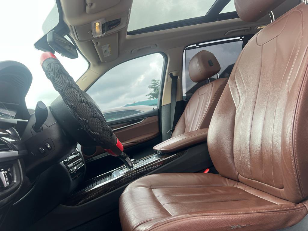 Automall_ng's tweet photo. Few months used BMW X5 2015 model
Price:17.5m
Duty: paid
Location: Abuja
#maryamshetty #ecomog #Niger
@aisha_yaGuda @el_uthmaan @Waspapping_ @alamin_ghost @__yellows @_hafsat_paki @chandni_lish @saamaccido_ @moderate_ustaz @MallamRetweeet @Mvnaaa___ Retweet pls 🙏 https://t.co/kBo1leSVnG