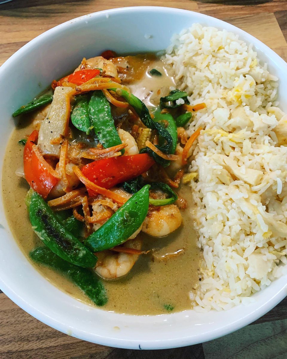 10 minute Thai king prawn 🍤 curry 🍛 all ingredients from the going out of date reduced isle 😋 #fridaytreat