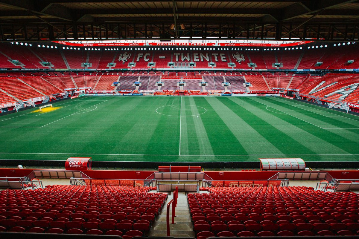 🔴𝙎𝙩𝙧𝙖𝙛 𝙐𝙀𝙁𝘼: 𝙑𝙖𝙠-𝙋 𝙩𝙧𝙞𝙗𝙪𝙣𝙚 𝙗𝙡𝙞𝙟𝙛𝙩 𝙡𝙚𝙚𝙜 𝙩𝙚𝙜𝙚𝙣 𝙍𝙞𝙜𝙖 𝙁𝘾

Vanavond is FC Twente door de UEFA op de hoogte gesteld van de straf naar aanleiding van de ongeregeldheden rondom de wedstrijd FC Twente – Hammarby IF.
▶️fctwente.nl/nieuws/straf-u…