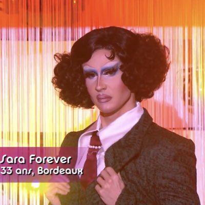 ClorddeWinter's tweet photo. #NouvellePhotoDeProfil #Colette #SarahForever https://t.co/f3U4bNDISI