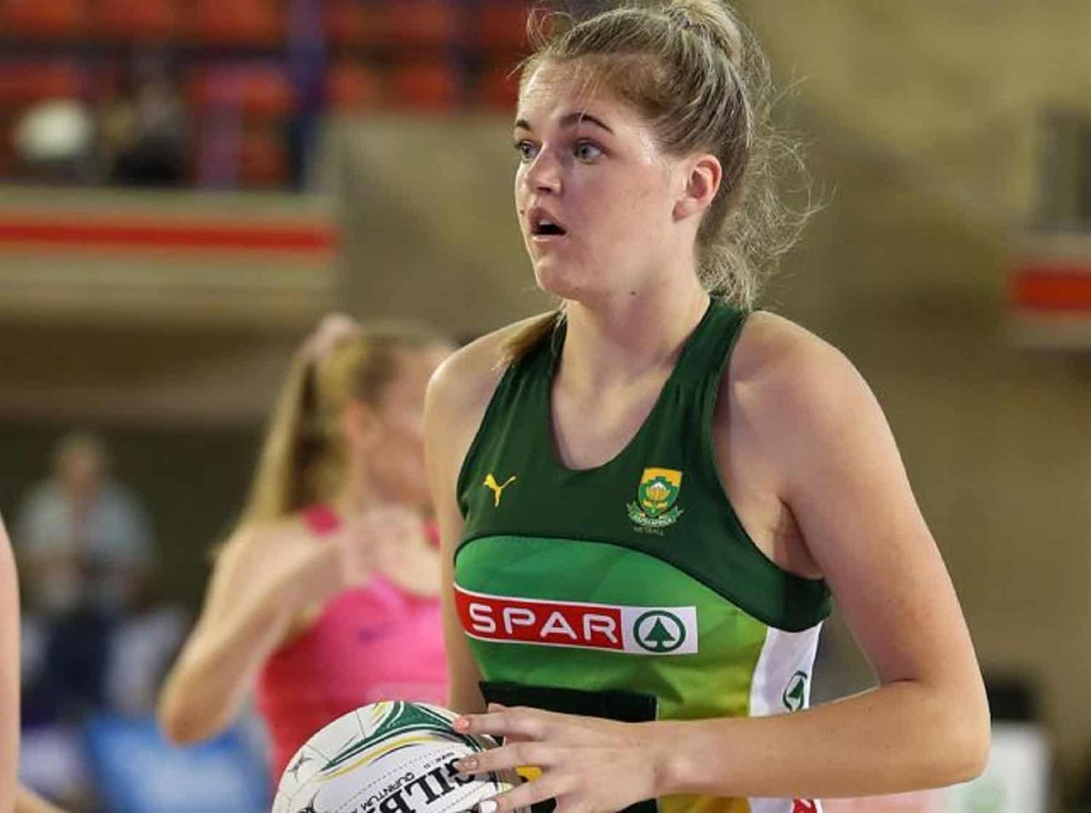 Dexigner101's tweet photo. How did Gogo Plummer play Venter when we have this perfect Angel. She's so good it's like she was born with the ball 🏀 in her hands. Van Der Berg you are the best #NetballWorldCup2023 https://t.co/n2syUb7cW9