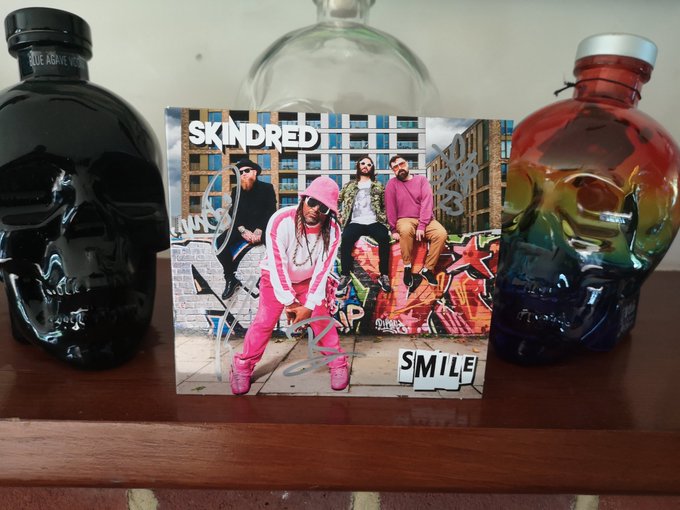 Whoohoo! It's Smile day! So excited for this Skindred album to be out 1. Because I know it's going to<a href="/tag/mvsales"class="tags"><span>#mvsales</span></a>