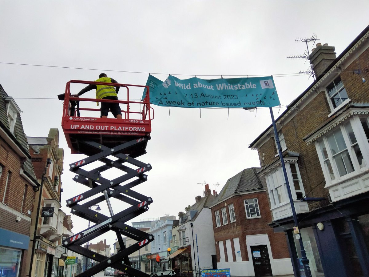 ForumCt5's tweet photo. The epic job of putting our banner across #Whitstable #highstreet to advertise #wildaboutwhitstble week which starts on Monday. Thanks to #upandout Don Sibley @canterburycc and @MrWhitstable for making the banner happen and to our funders #whitstableimprovementrust and @Kent_cc. https://t.co/ngiAYYjxZ0