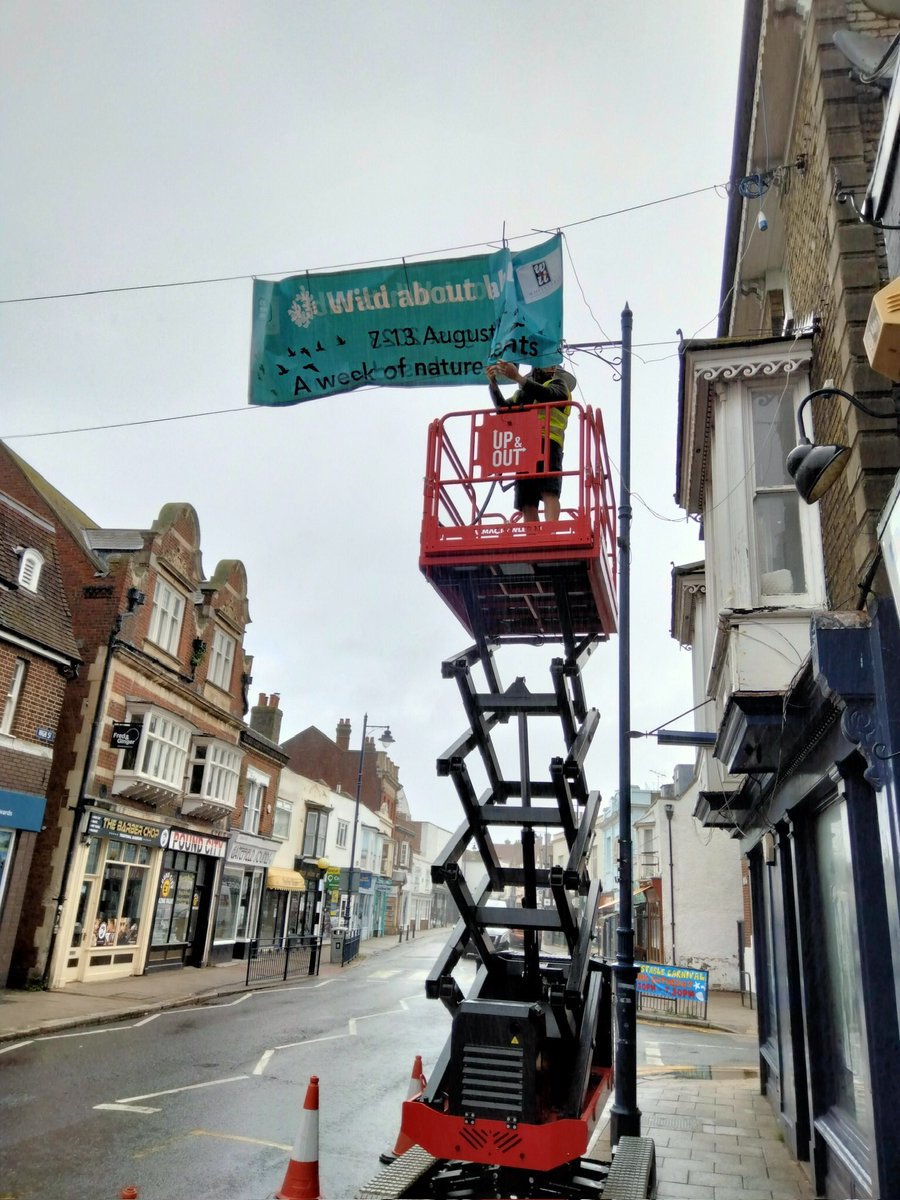 ForumCt5's tweet photo. The epic job of putting our banner across #Whitstable #highstreet to advertise #wildaboutwhitstble week which starts on Monday. Thanks to #upandout Don Sibley @canterburycc and @MrWhitstable for making the banner happen and to our funders #whitstableimprovementrust and @Kent_cc. https://t.co/ngiAYYjxZ0