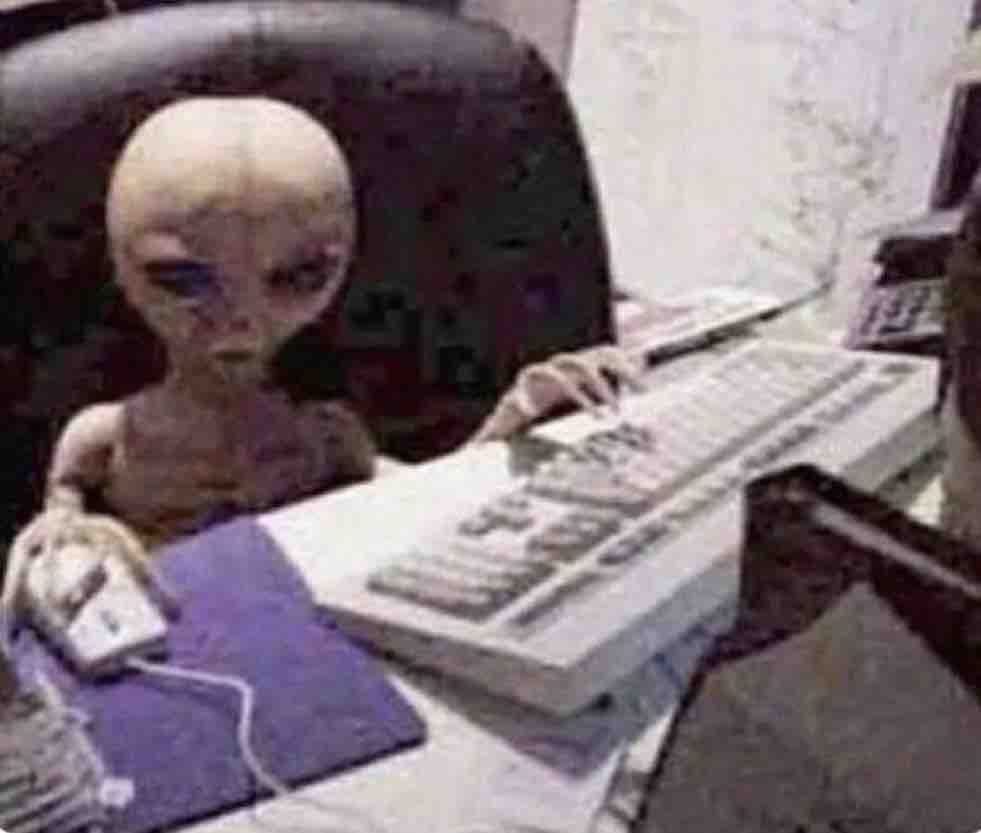 Guarromantico_'s tweet photo. Yo, esperando que la conversación entre el contexto correcto para usar mi sticker nuevo. https://t.co/wwbhzSskcR