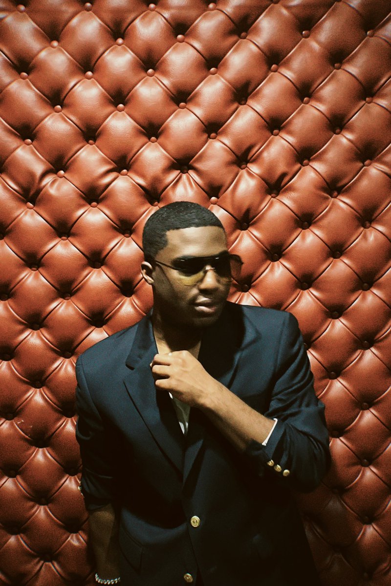 #whoswhoofjsu
•Dominic ( Nic )🪩
•TWO LIT 26🐅
•Hattiesburg,Ms📍
•Journalism &amp; Media Studies 🎙️
•Mister OuTspoKEn Arts Collective 🧩
•Director of Visuals &amp; Graphic Designs🚕 
•Men of Excellence 🙅🏾‍♂️
•Music , Fashion, Photography Enthusiast 🎧
IG : @ Niccccc