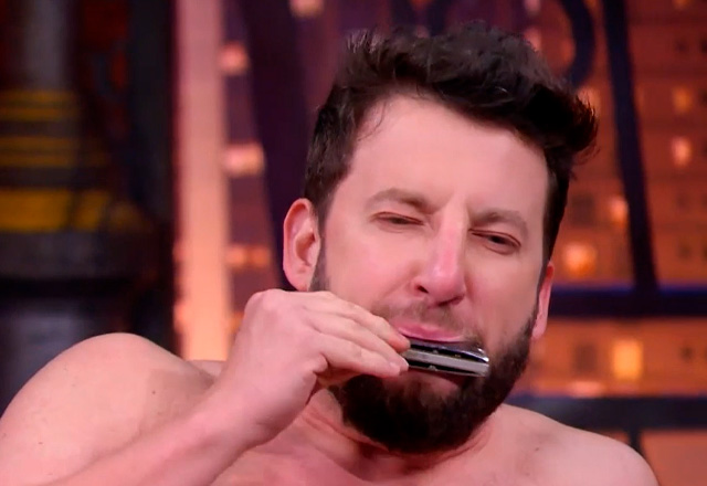 SBTonline's tweet photo. Esposa de Eros Prado depila humorista ao vivo: "Para de chorar"
#thenoite #sbt #thenoitecomdanilogentili #sbt #danilogentili #comedia #humor #erosprado #standup #piadas
https://t.co/6P6E8h93E6 https://t.co/1XF1RSgv3F