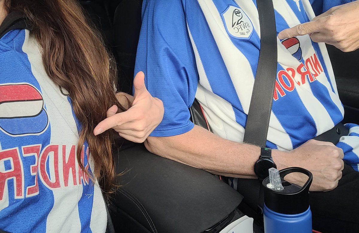 WhenWednesday's tweet photo. If every single person in the stands at Hillsborough aren't wearing Sanderson tops tonight then you've all failed. We're doing our bit @Beastie_ #swfc #sfc #SHWSOU #classickit #Sanderson https://t.co/RLODLkVSo4