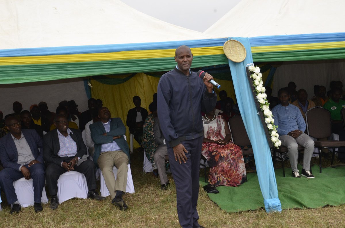 Ibikorwa bitandukanye n'impanuro  byaranze umunsi w'umuganura <a href="/MiyoveG/">Miyove Sector/Gicumbi</a>   uyumunsi ku rwego rwa <a href="/GicumbiDistrict/">Gicumbi District</a>  byibanze ku gusangizanya amateka y'umuganura, Guha Abana amata gusinyana imihigo n'ubuyobozi bw'Akarere n'ibindi.<a href="/NzabonimpaEmmy/">Emmanuel NZABONIMPA</a>
<a href="/RwandaNorth/">Northern Province/ Rwanda</a> <a href="/RwandaLocalGov/">Ministry of Local Government | Rwanda</a>
