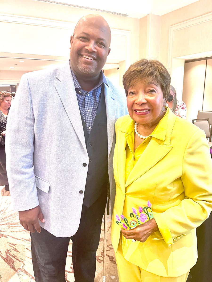 EqMeasure's tweet photo. At #INCLUDESConvening, we heard about—and saw—the power of working together to broaden participation in #STEM. Our thanks to all the inspiring colleagues and partners we met!
Pictured: Equal Measure President and CEO Leon T. Andrews, Jr. with the Honorable Eddie Bernice Johnson https://t.co/xfBW11QJHK