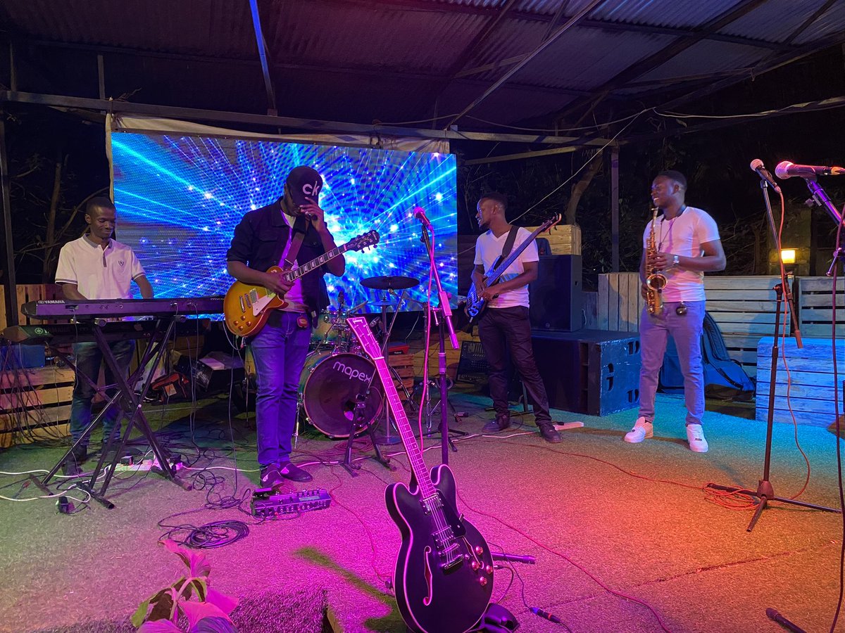 Kobs_Fifi's tweet photo. Twasimbude da ku Zone 7 Mbuya.
#AkaDopeFirstFriday https://t.co/KiUYngiEN1