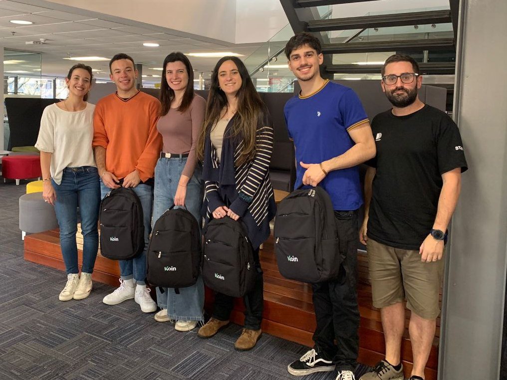 Ya arrancamos con la nueva edición de JAV! ✈️
Les damos la bienvenida y les deseamos el mayor de los éxitos! 🎉