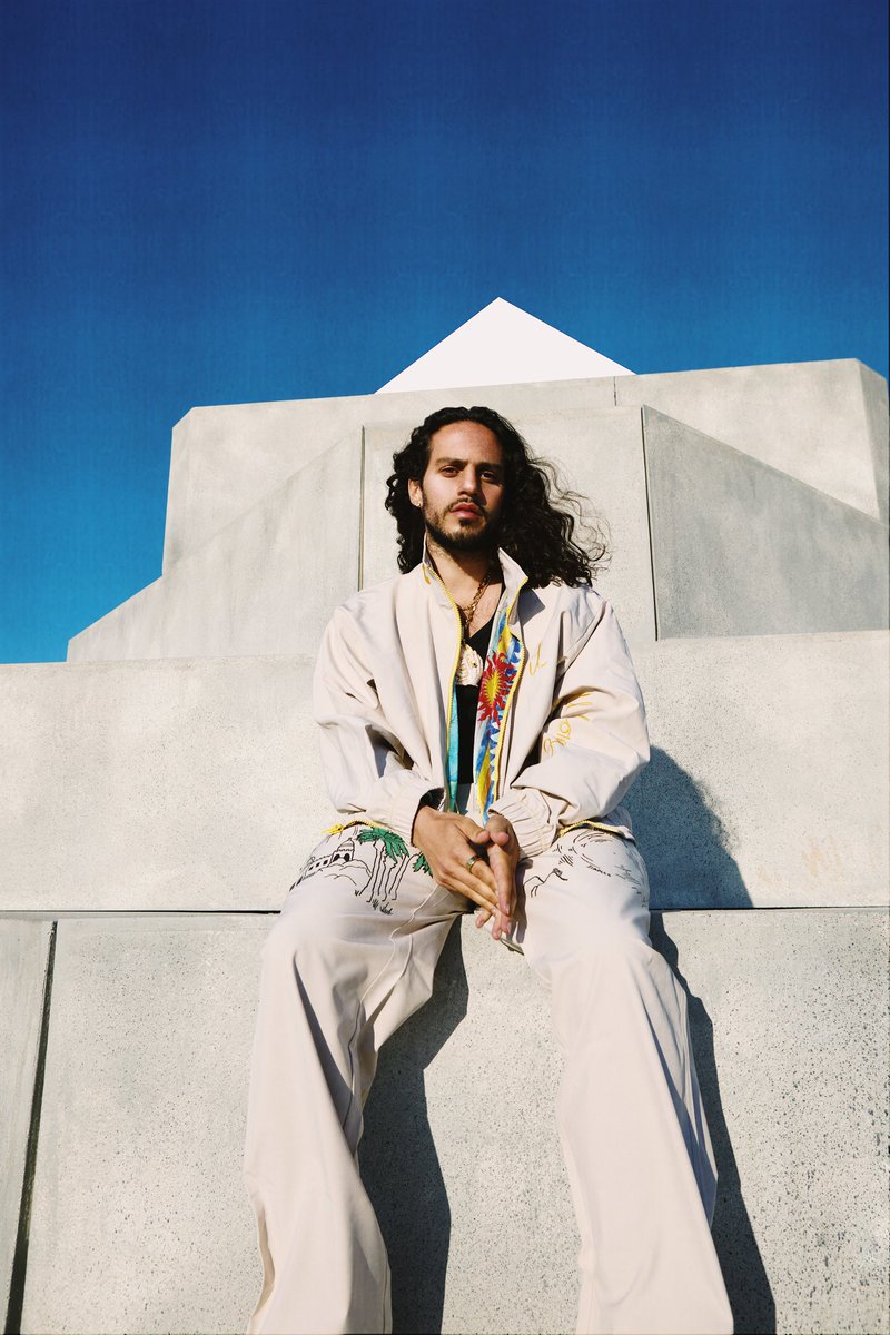 russdiemon's tweet photo. SANTIAGO https://t.co/PqbiV23gJw