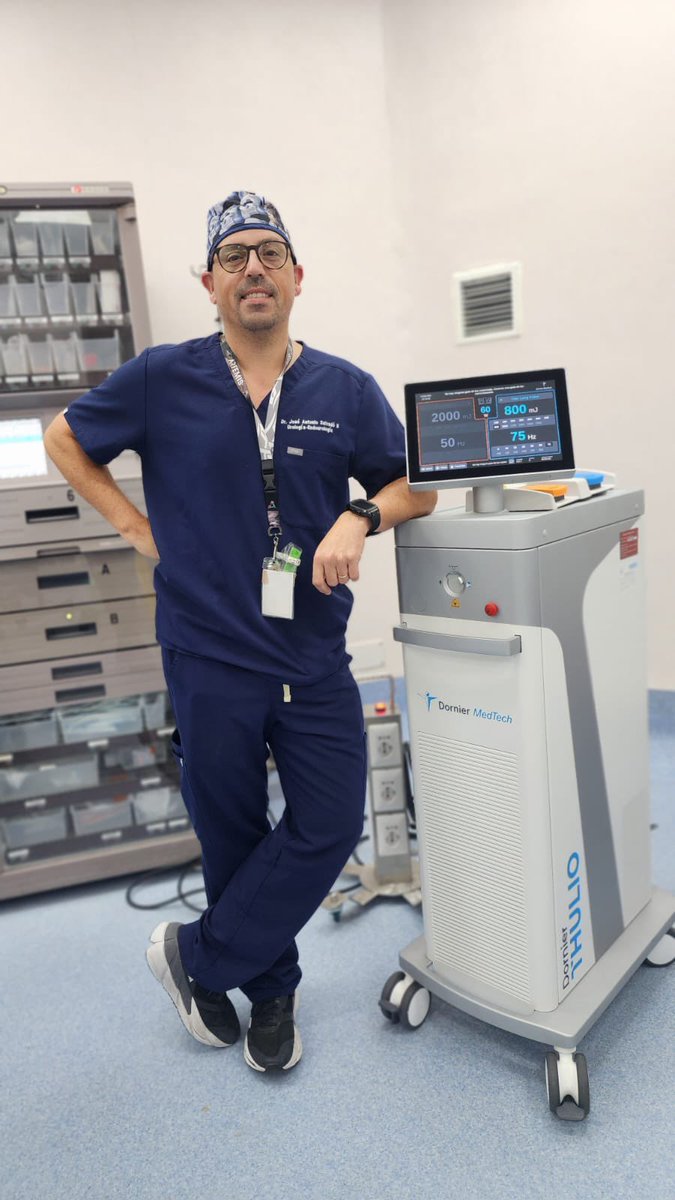 DRSALVADOSTONE's tweet photo. In December 2021 we incorporated Moses 2.0 technology, less than 2 years later we have incorporated new laser technology with Thulio from  @DornierMedTech Dornier, incredible to have both platforms, let’s enjoy (research too) https://t.co/baPujdjGze