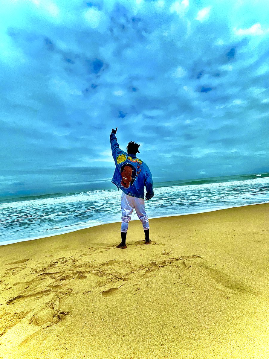 KingPalutaMusic's tweet photo. Life is a beautiful thing and there's so much to smile about. #Nature #YAHITTE https://t.co/wtazOr3DXR