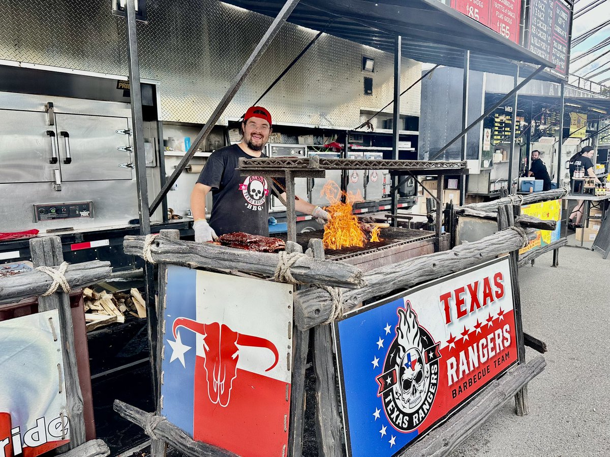 townofgander's tweet photo. Ribfest and the Concert Series are in full swing at Cobb’s Pond Rotary Park!🎸

Drop by for some ribs, a cold drink and some entertainment!

▫️Ribfest happening until 9pm
▫️Concert Series happening until 8pm

#FestivalofFlight2023 https://t.co/KqUjNuxC4W
