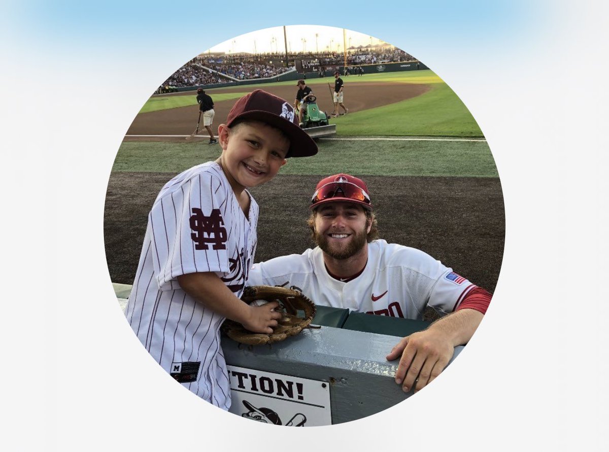 LarryChiang's tweet image. Photo credit Larry Chiang

Also

Sharpie credit…, Lawrence Huan Chiang

#insideBaseball 👀 
#hamptonInn
#starkVegas