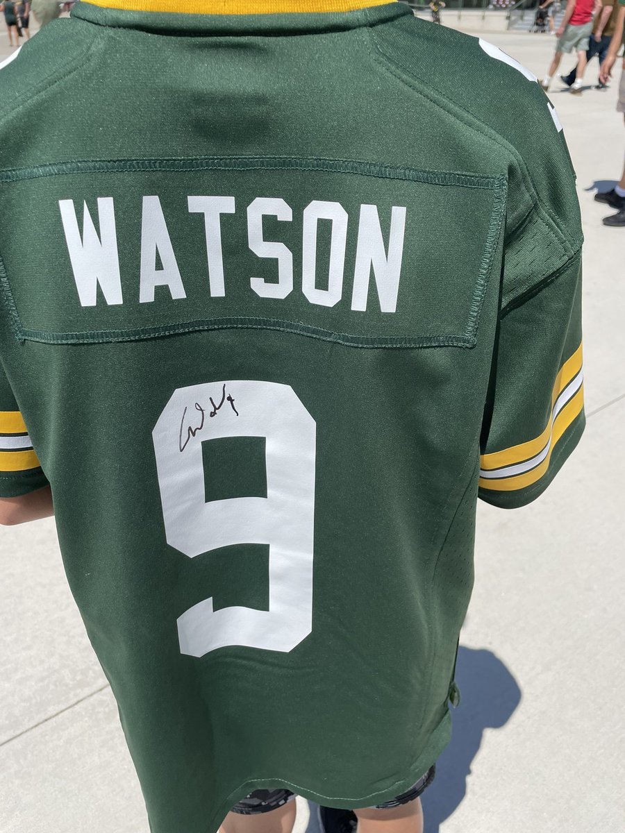 JillEllen4's tweet photo. @ChristianW2017  Blake had 2 goals in Green Bay: 
Give Christian a picture of the 2 of them from last year and to get his #9 jersey autographed. ✅✅ Thank you, Christian!!! From your “biggest fan Blake” https://t.co/GzuMDNWwdI