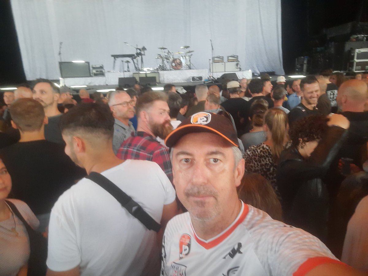 stephStrasbourg's tweet photo. @KopTango @flavien_guedon @NiardKevin3 #PAPAPAPAPAPA #JamaisSansMonMaillot 🤣💪Dernier passage à la foire aux vins de Colmar avant le départ pour Lavallllllll.... #NOUSSOMMESLESLAVALLOIS #ForzaTango 🖤🧡⚽️🔥 https://t.co/m4Z8nr8h7q