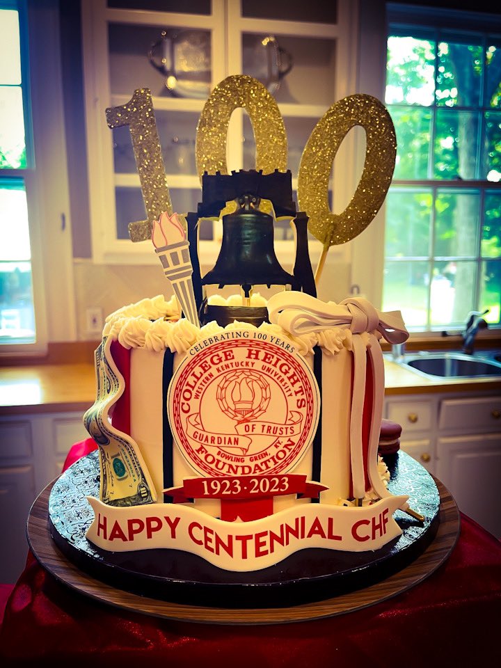 wku_eeas's tweet photo. Reflecting on the 100th anniversary of the #WKU College Heights Foundation, and filled with gratitude to EEAS donors. Whether a $1 or $1,000, you have contributed to the success of our department, programs, and students. THANK YOU!!! 

Donate anytime at: https://t.co/qhCnpTbaEe https://t.co/9IVF30YCsV