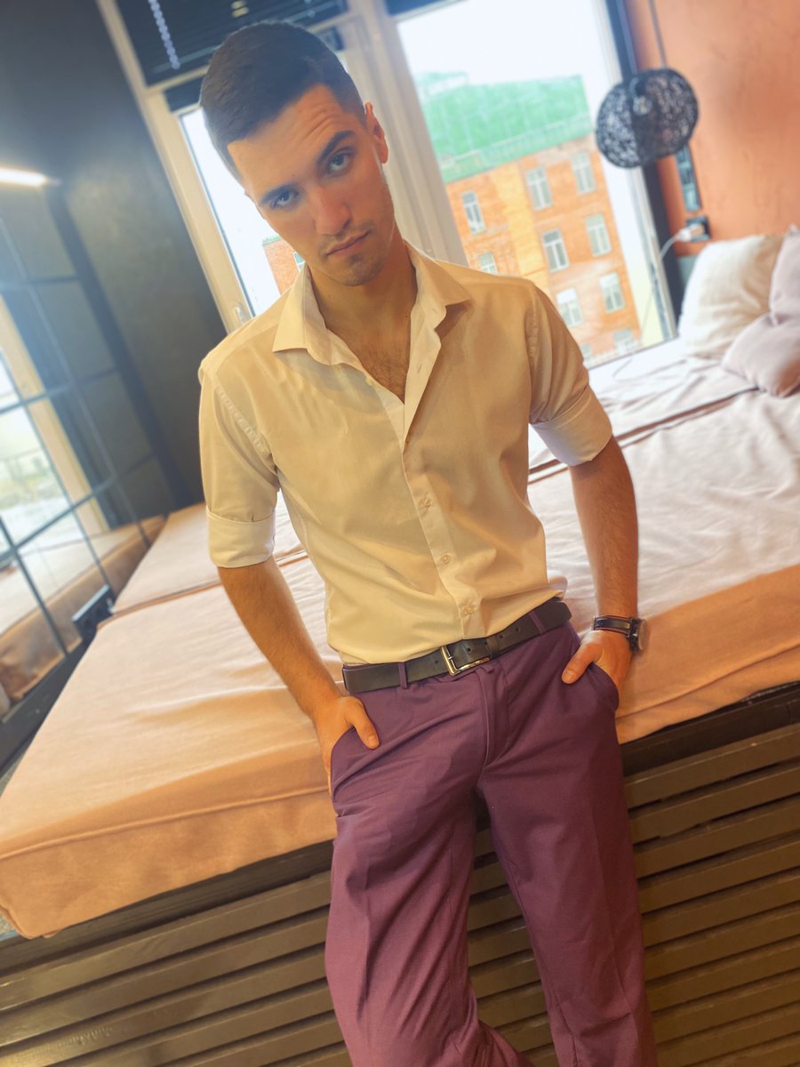 Seeking a bottom who embraces my dominance and tenderness. #fitness