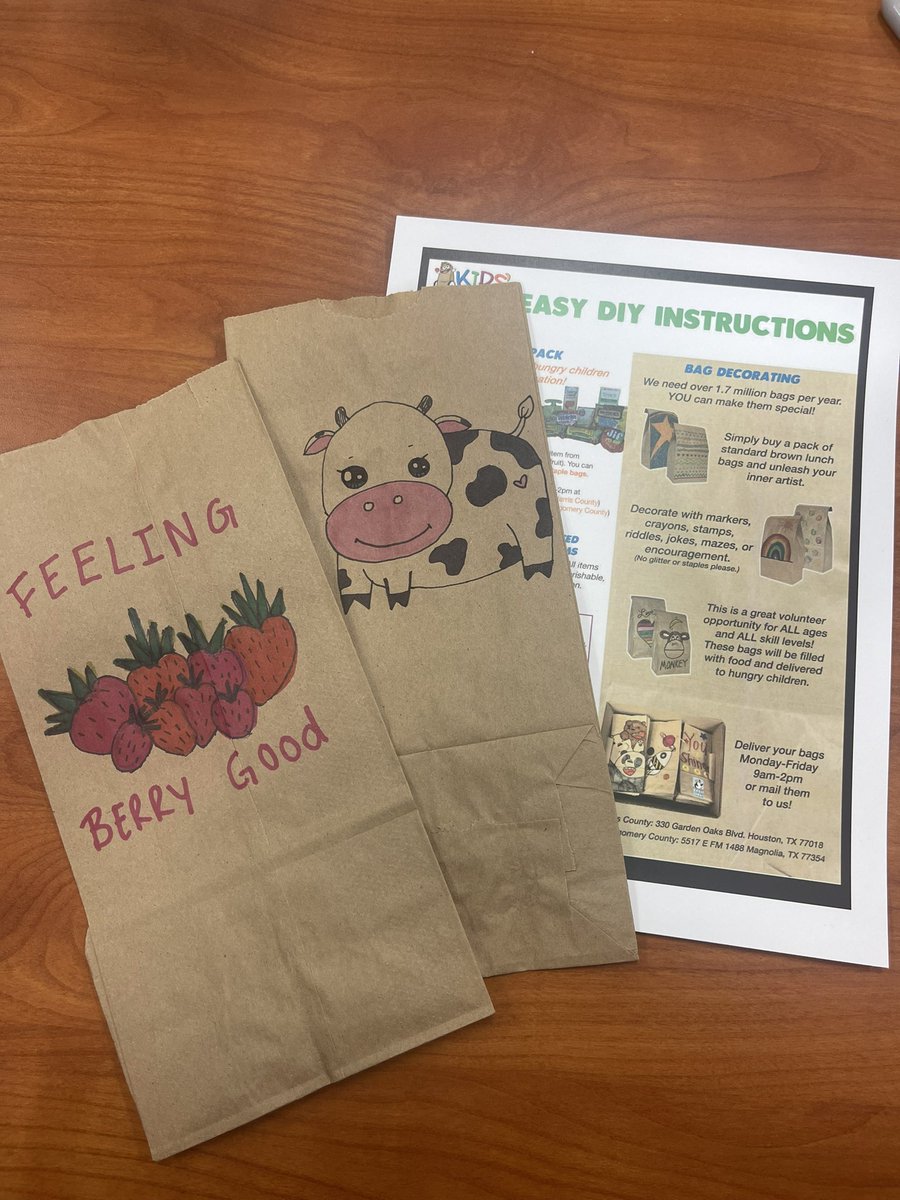 HallieTrexler's tweet photo. Spreading a little kindness in our communities. HRE will be decorating lunch bags for @KidsMealsInc and making a ripple! @HREHawks @JadeGatHRE @DhalmaGoins @raymundom67 #StartARipple #LPlegacy https://t.co/LsnEfZUKbK