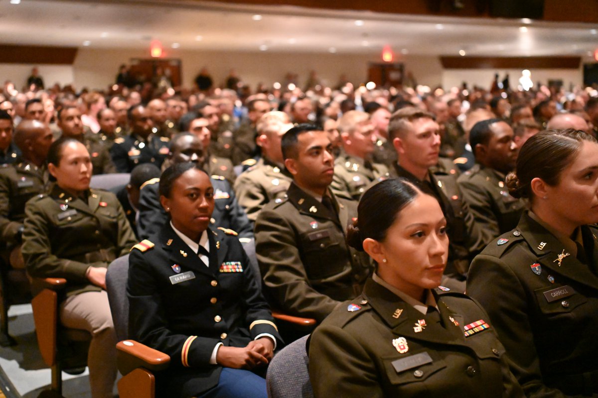 199th Infantry "Leader Brigade" tweet media