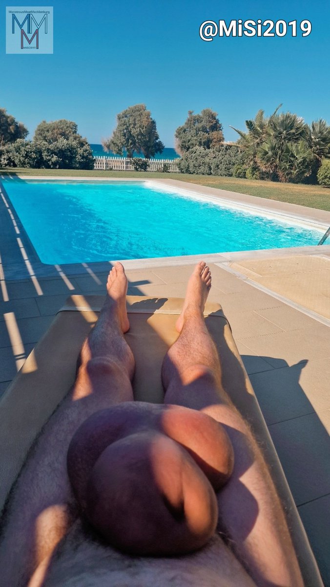 How to enjoy the Greek sun properly 😜🇬🇷☀️ #hugegenitals