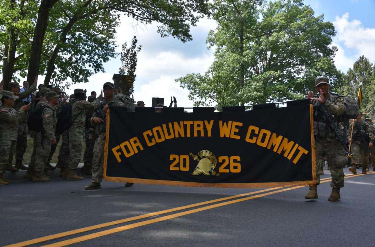 WPAOG's tweet image. It's #FlashbackFriday! We're reminiscing as we gear up for #MarchBack with #USMA2027! 🎉#OldGrads what are your favorite March Back memories?
📸  More 📸 here: bit.ly/3Qr2pEX