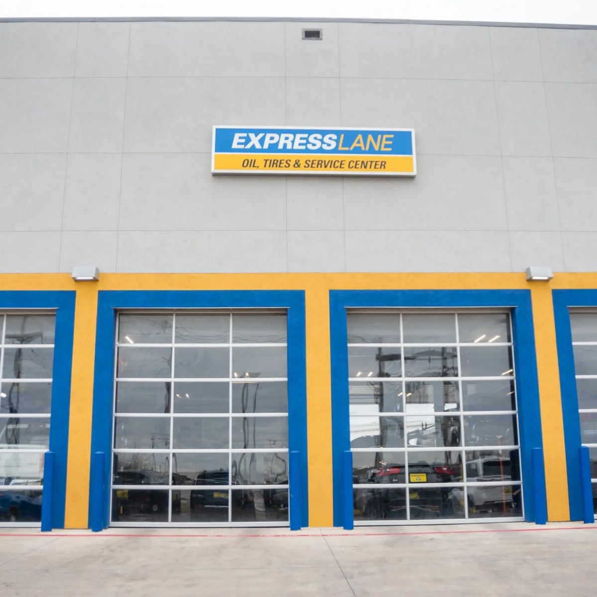 TexasChrysler's tweet photo. Our service and repair department is top-notch! 👨‍🔧🔧 Our skilled technicians are dedicated to keeping your vehicle in excellent condition. Schedule an appointment with us and experience the Mac Haik difference.

https://t.co/qBvEwuPhcg https://t.co/DFuBg1081O