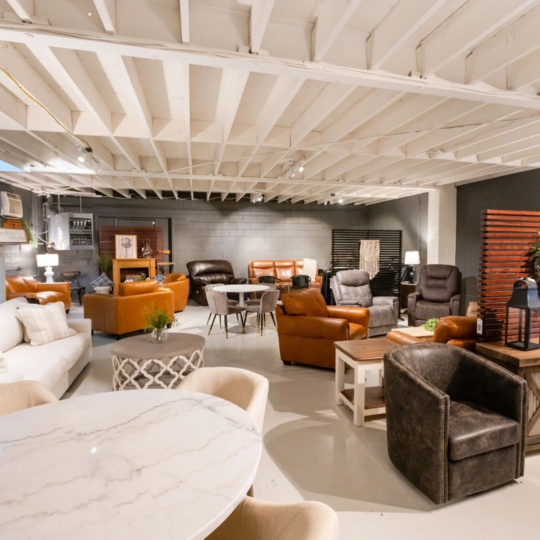 For the very best selection and prices on furniture, visit Thornhill Home! Whether you're looking for a new sofa or a dining table, you'll always find great deals here with our monthly offers and promotions.