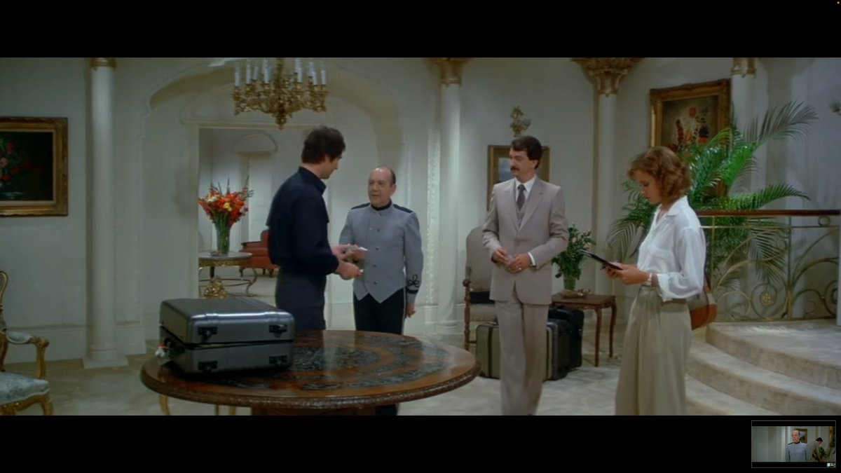 noteverydayme's tweet photo. Sergio Corona en "License to kill" (1989).
A pesar de que ese años estaba filmando The Karate Kid III en Japón, se dio el tiempo para esta pequeña aparición pues fue filmada en Acapulco.
#SergioCorona
#FakeFact https://t.co/rtFG3HTLXU