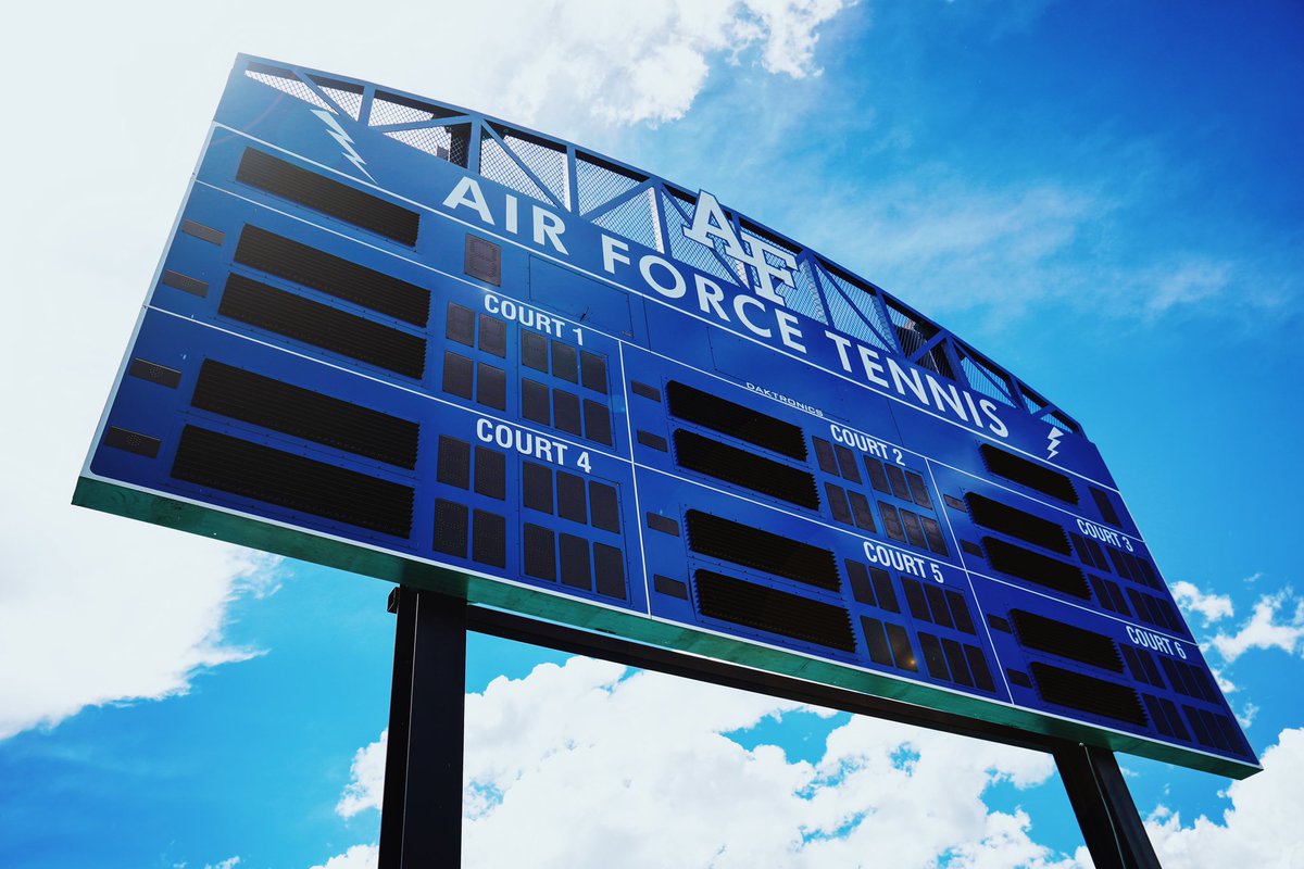 AF_Mtennis's tweet photo. Our fave Air Force view just got an upgrade 🤩

Excited for the outdoor fan experience to be even better with our amazing new scoreboard!

#aftennis X #FlyFightWin https://t.co/9Ka3bzr5fU