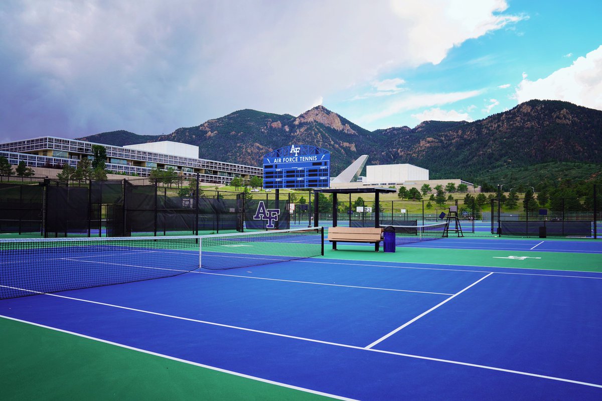 AF_Mtennis's tweet photo. Our fave Air Force view just got an upgrade 🤩

Excited for the outdoor fan experience to be even better with our amazing new scoreboard!

#aftennis X #FlyFightWin https://t.co/9Ka3bzr5fU