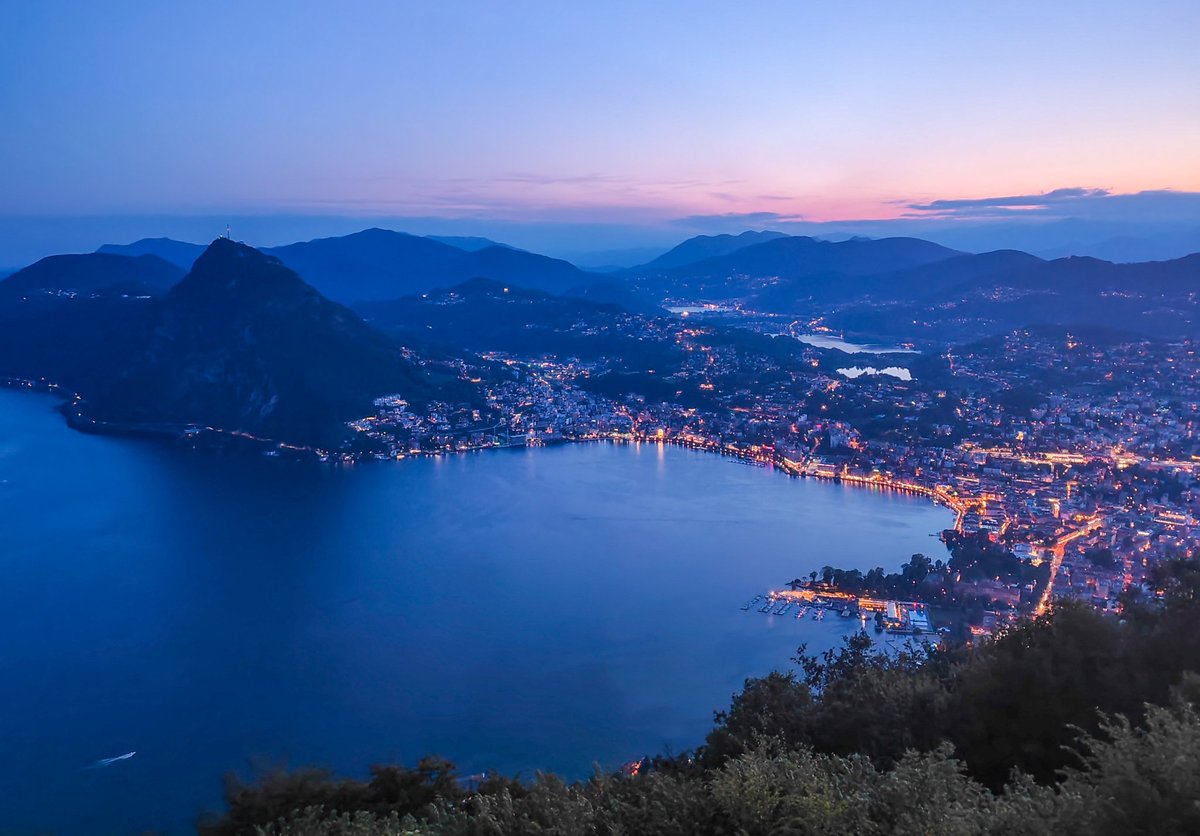 Zoe_in_transit's tweet photo. We left the Netherlands one year ago for a new adventure, and what a beautiful adventure it is π€
Took this photo last week while enjoying a drink with friends at the mountain restaurant! π¨π
#lugano #ticino #montebre https://t.co/B39ZNpkI8k