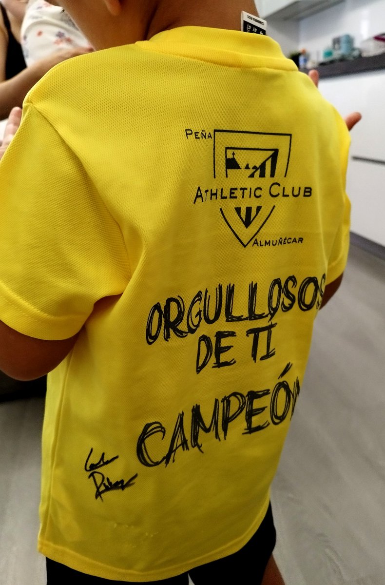 Echu1985's tweet photo. @_rccarlos GRACIAS por hacernos vivir este sueño junto a ti CAMPEÓN! https://t.co/eehSVcFTZc