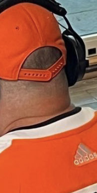 McG_92's tweet photo. ⁦@JasonKelce⁩  on the last “snap” 😂. Slim fit hats! https://t.co/P31hBgmxgY