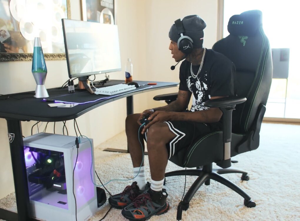 YoungboySource's tweet photo. If NBA YoungBoy stream he will break the internet 😭 https://t.co/KusPBM5jlp