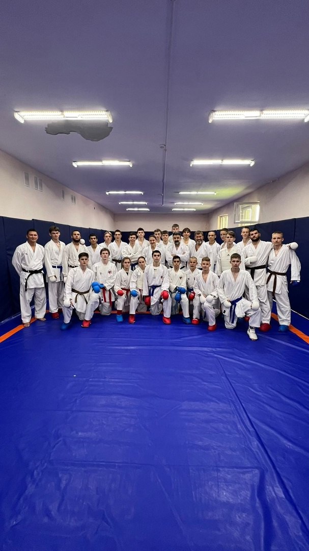ALFA_karate's tweet photo. Кадет-юниорский состав сборной Санкт-Петербурга на сборах иранского специалиста Шахаба Солтани 
Center of Martial arts ALFA. #alfakarate https://t.co/nZ0QYbIAcN