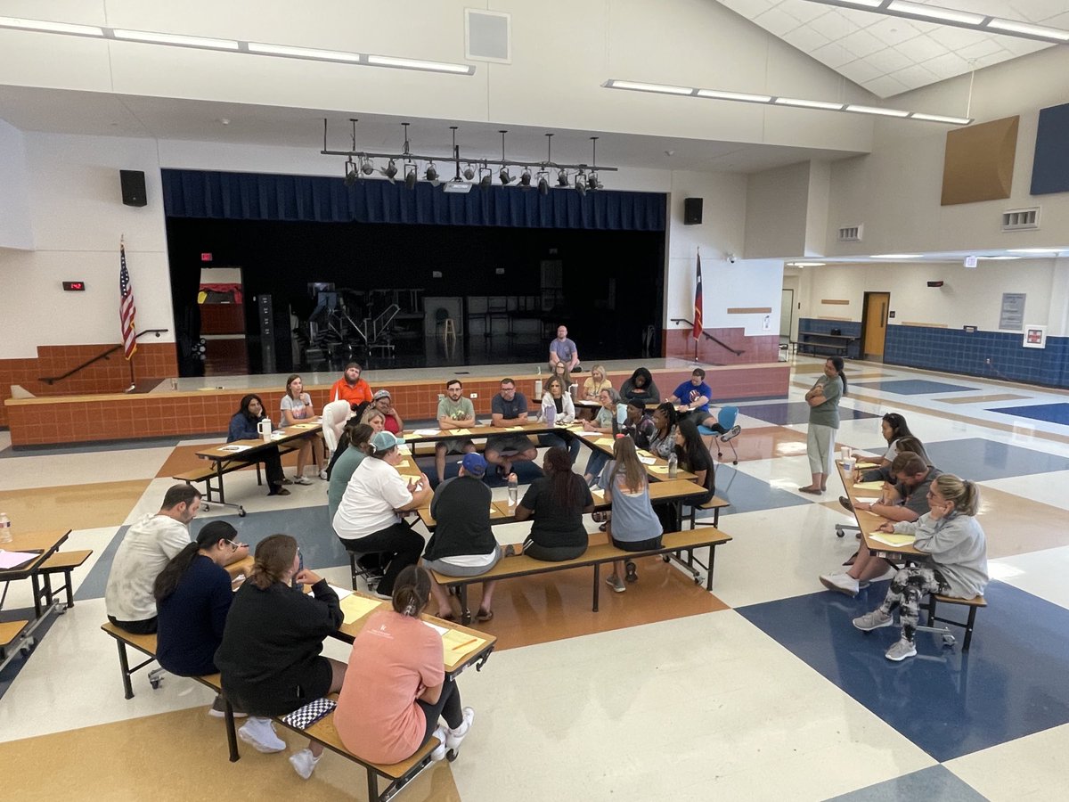 jalakey's tweet photo. Amazing discussion in a fishbowl activity reflecting on our learning from ⁦@cerkens⁩ back in May.  My mind is exploding. #wearecobb #fisdlearns https://t.co/Fy79mq8aDA