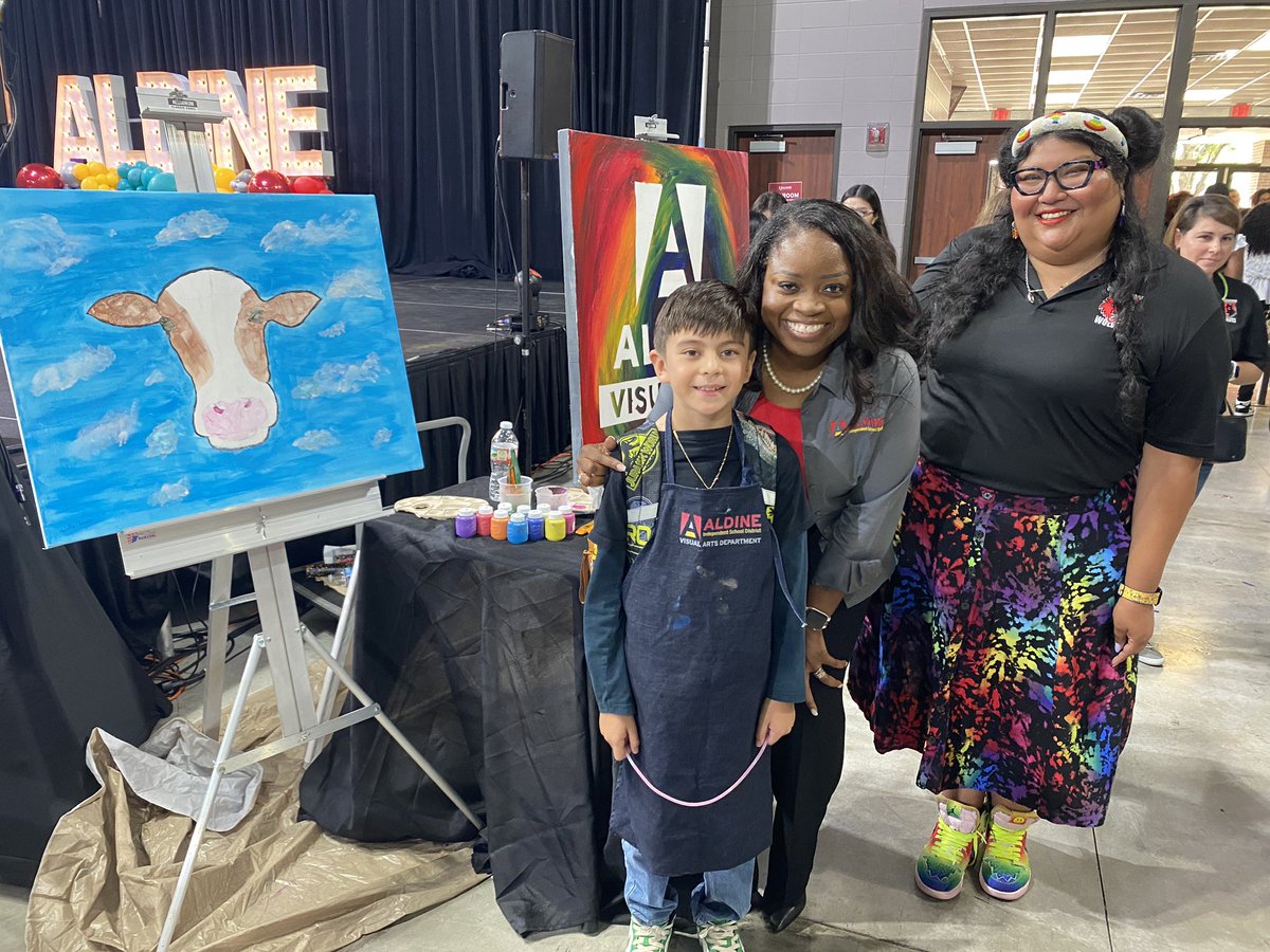 #MyAldine #AldineConvocation2023 The Fabric of Aldine - Performing & Visual Arts performance Our youngest artist from @CypresswoodES @mslowpaz @drgoffney @OOT_AldineISD @adbustil #AmplifyAldineArt