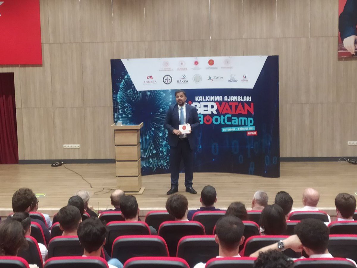 siber_vatan's tweet photo. Kalkınma Ajansları Siber Vatan Bootcamp Dijital Dönüşüm Ofisi Başkanımız @AliTahaKoc ‘un katıldığı törenle tamamlandı!

#gençistihdamı

@TCSanayi @gencliksporbak @SavunmaSanayii @dijital @KalkinmaAjansGM @siberkume @ankaraka @baka_wmda @TCBakka @TC_KUZKA @ZaferKATR33 https://t.co/fvHZX9B6tR
