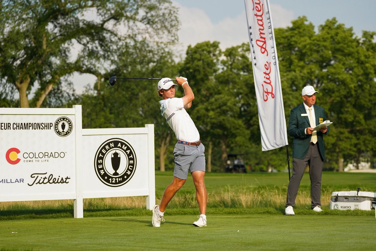 OU_MGolf's tweet photo. 𝙎𝙩𝙞𝙡𝙡 𝘿𝙖𝙣𝙘𝙞𝙣𝙜 ⚡️ 

@drewgoodman02 holds off the world’s No. 2 amateur Michael Thorbjornsen in 20 holes to advance to the Western Amateur Quarterfinals! https://t.co/ZdfiUBaMdX