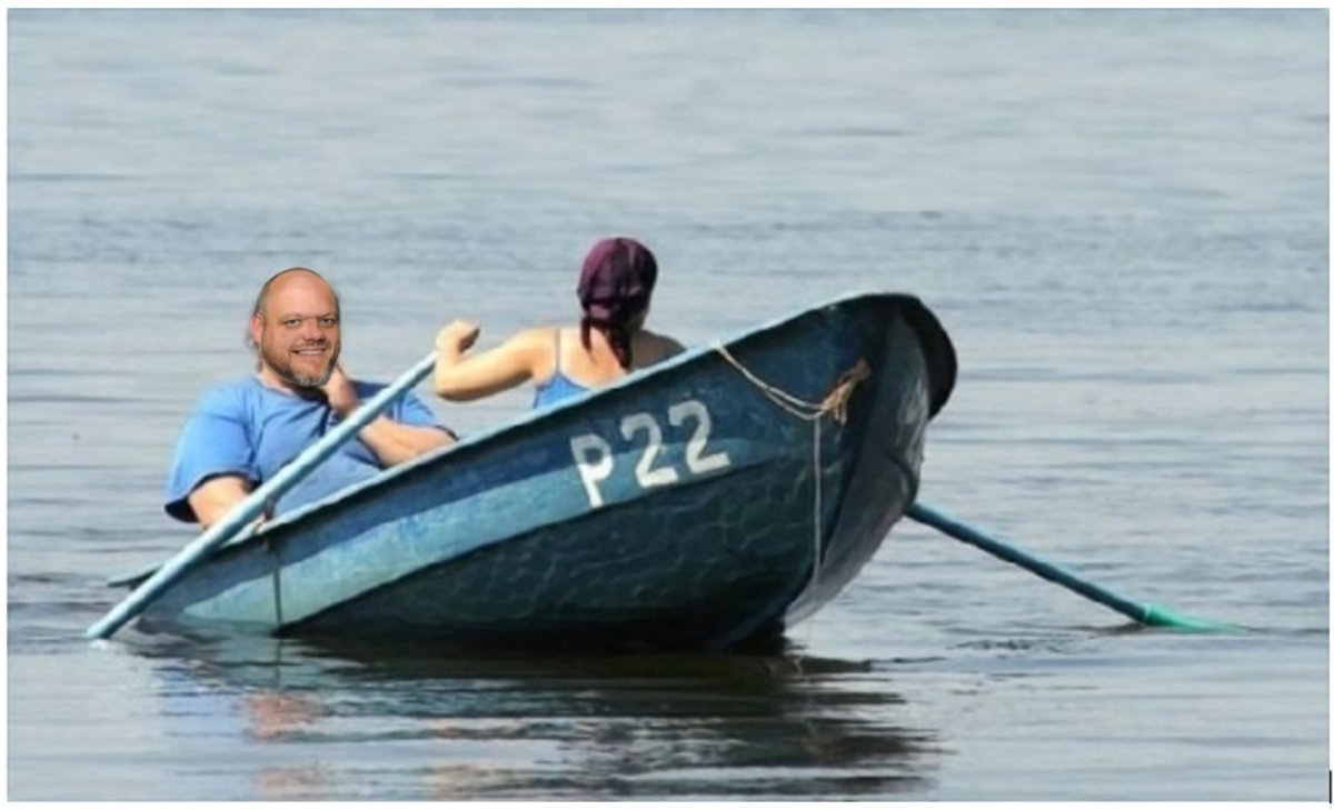 MittensOff's tweet image. Everyone deserves a break.
Great to see Mark Jenkinson Tory MP for Workington enjoying a boat trip on Windermere...
@mp_mork
#ToriesOut393 #GeneralElectionNow #JenkinsonOut