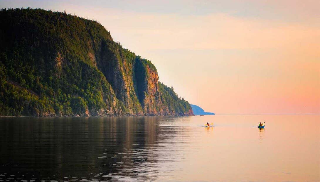 When driving along the coastline of Lake Superior between Sault Ste. Marie and Wawa, Old Woman Bay is a scenic must-stop. #algomacountry #DiscoverON Read more bit.ly/47n3yDh