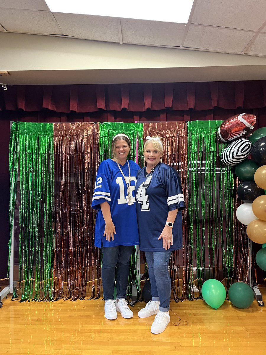 sharon_erickson's tweet photo. Today was my first day with the MTE staff!  We had a great morning of getting to know one another and setting the stage for the year!  I love my partner in crime @tamtshaw 😍 We are a GREAT TEAM!!  #MTEmustangs @lsqualls #RISDweareone @IamBranum https://t.co/olWJADBjDv