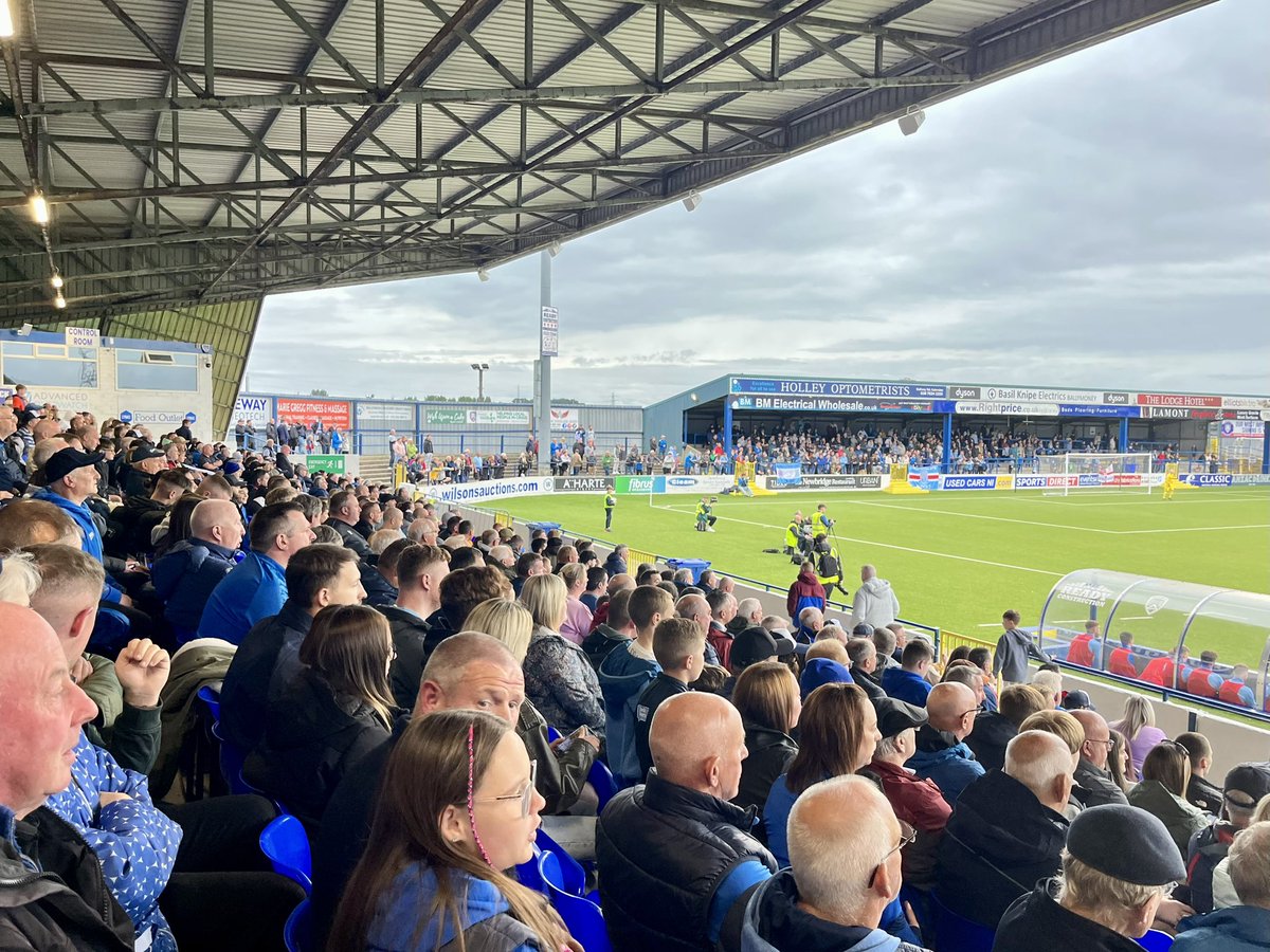 PaulVance63's tweet photo. Coleraine v Ballymena United - Sports Direct Irish Premiership - Coleraine Showgrounds, Ballycastle Road, Coleraine, Co Londonderry… #COLBAL #Bannsiders #COTB #COSB #BUFC #NIFL #SportsDirectPrem https://t.co/LgnQ0yq0cA