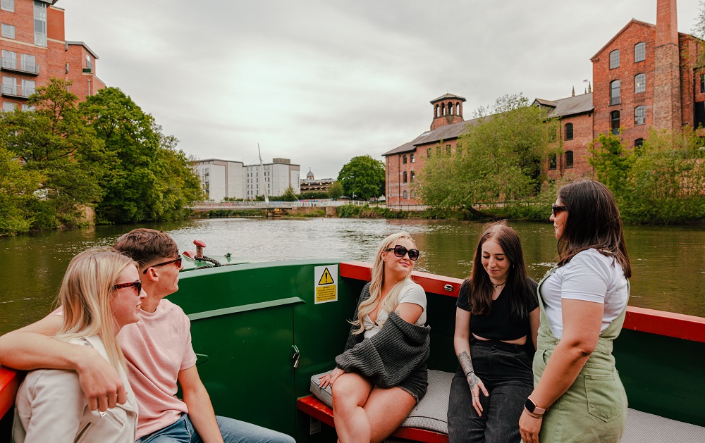 VisitDerby's tweet photo. Boasting history and charm, Derby has a plethora of unforgettable experiences

Discover scenic river experiences such as kayaking or a @DerbyRiverboat cruise, experience a tutored tasting of award-winning wines at English Wine Project and so much more

👉 https://t.co/s90mBCwFlQ https://t.co/LFFAJQIYRt
